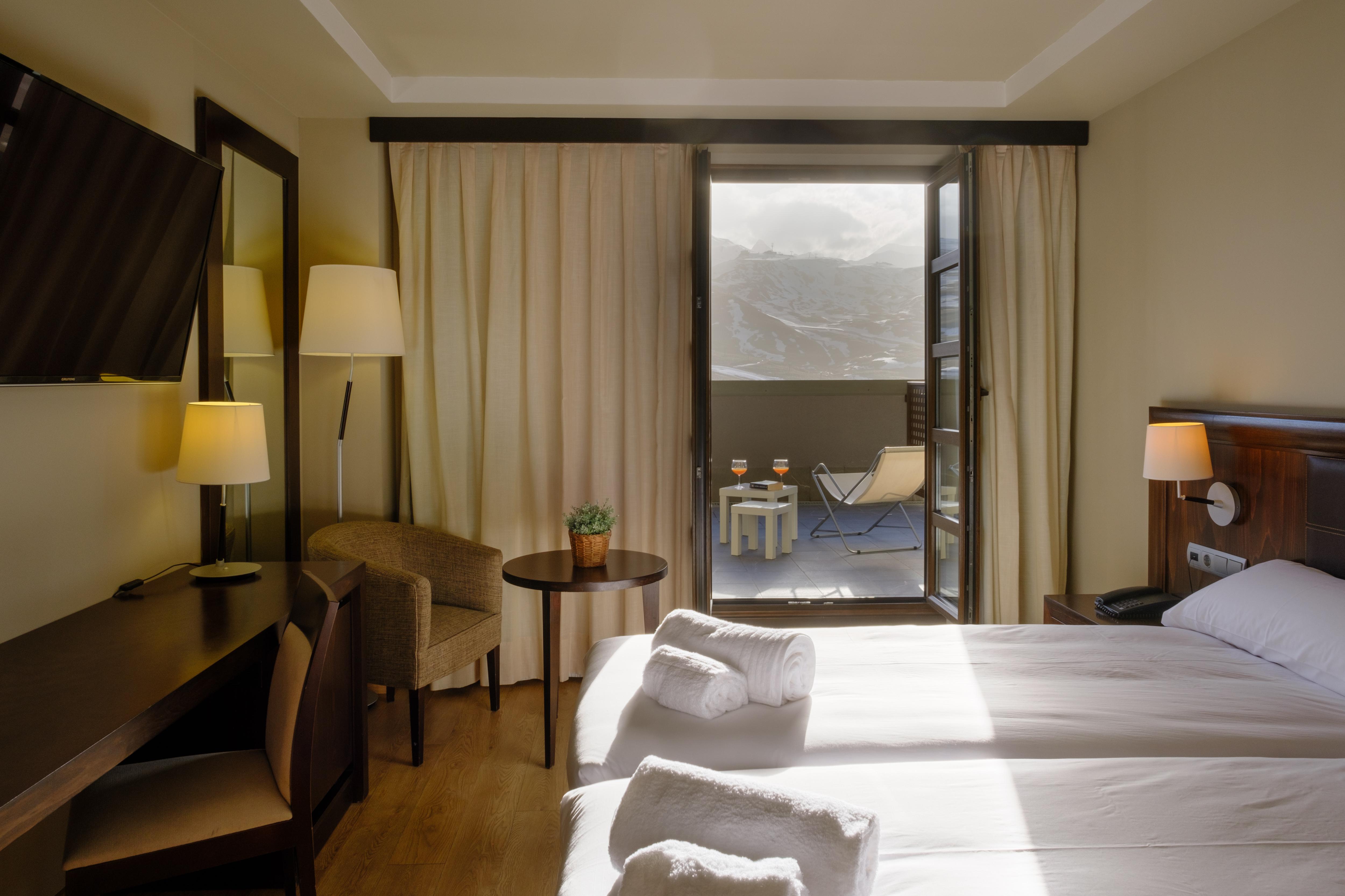 Snoe Aragon Hills Hotel Formigal Ngoại thất bức ảnh