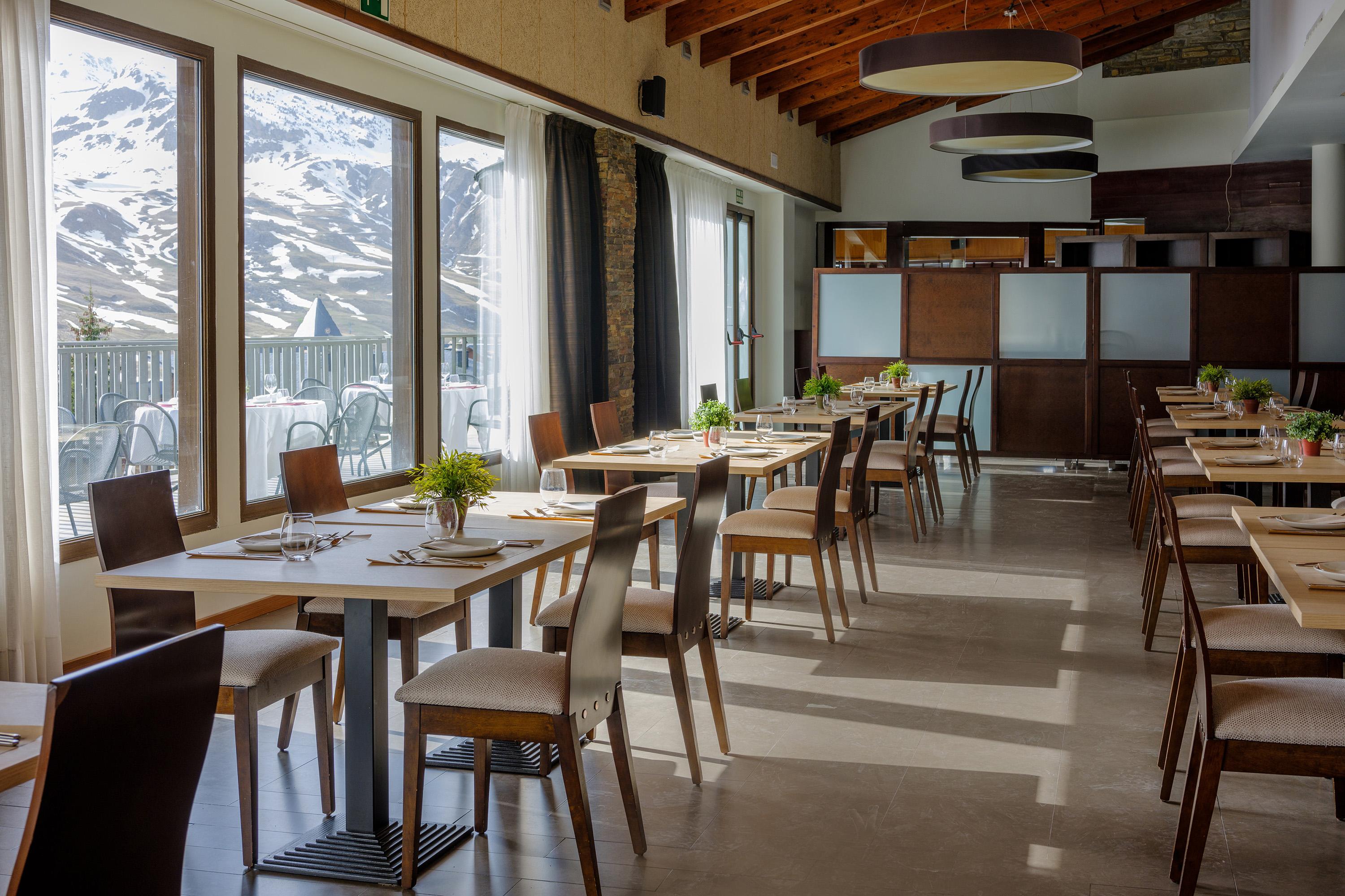 Snoe Aragon Hills Hotel Formigal Ngoại thất bức ảnh