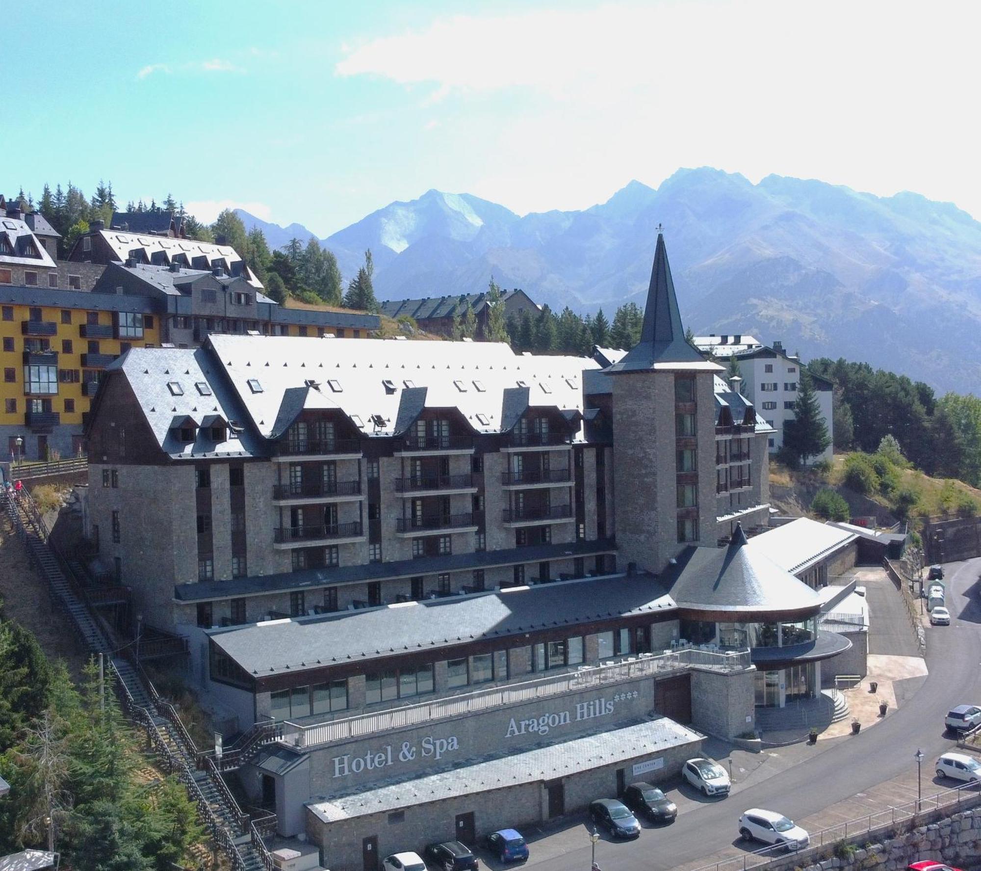 Snoe Aragon Hills Hotel Formigal Ngoại thất bức ảnh
