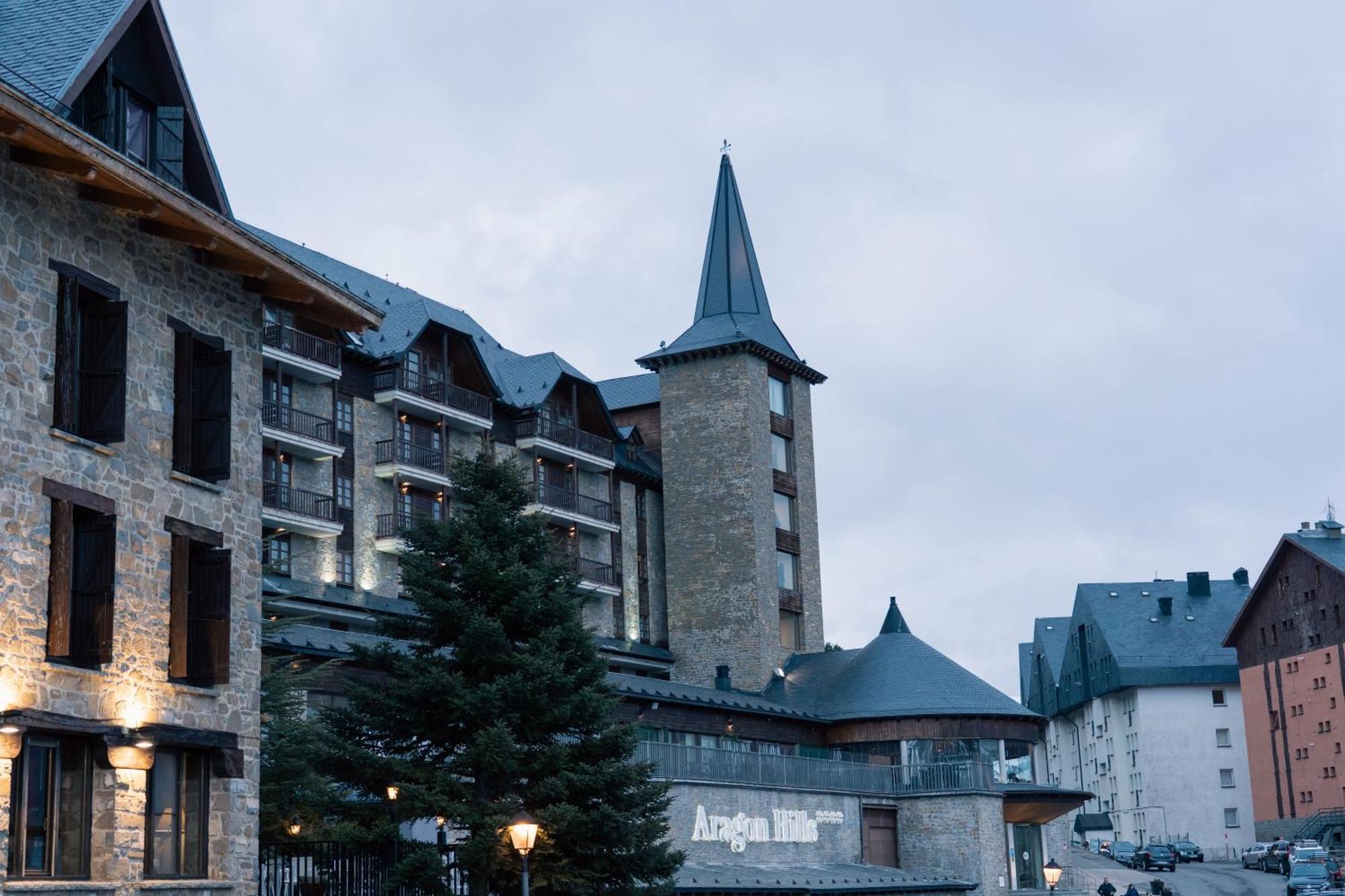 Snoe Aragon Hills Hotel Formigal Ngoại thất bức ảnh