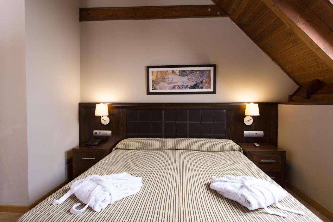Snoe Aragon Hills Hotel Formigal Ngoại thất bức ảnh