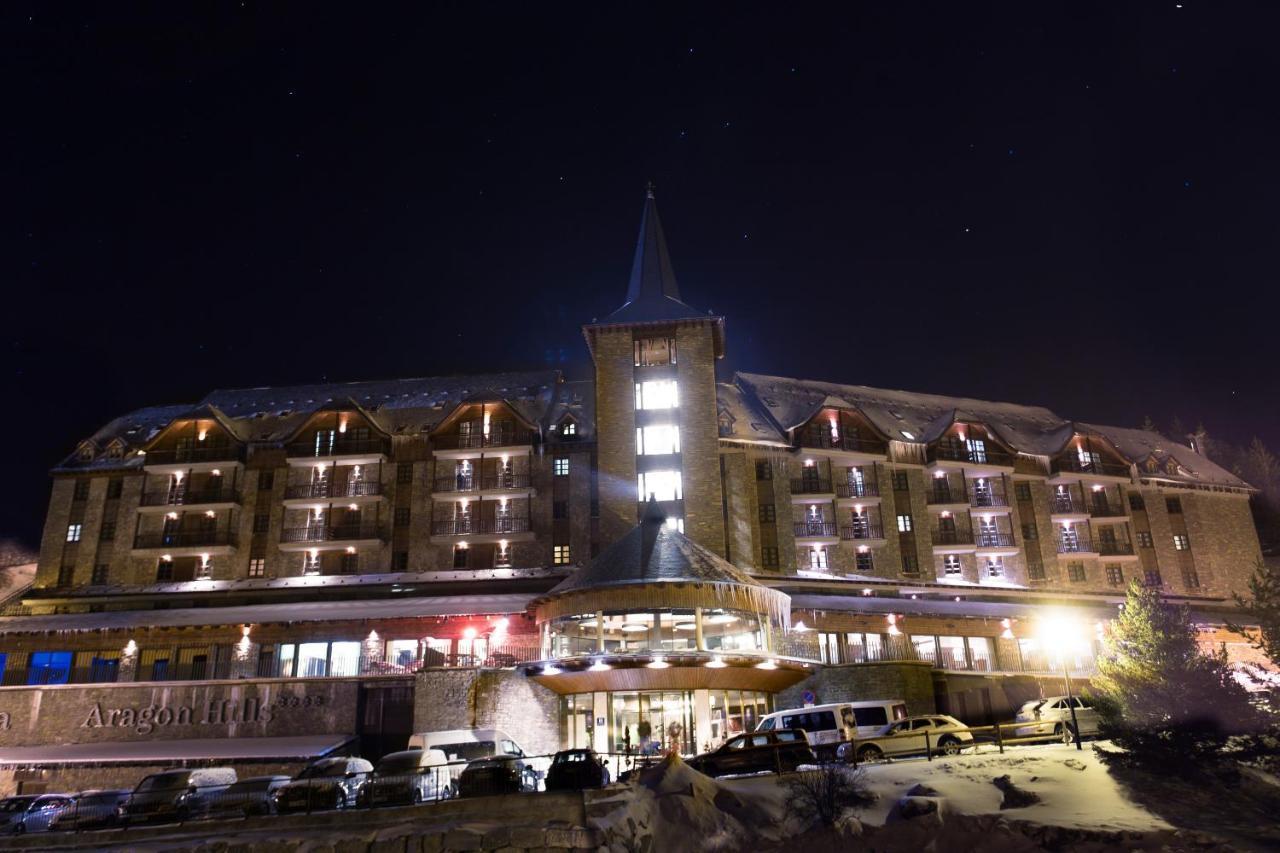 Snoe Aragon Hills Hotel Formigal Ngoại thất bức ảnh